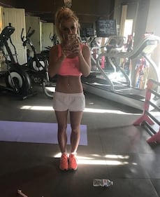 Britney Spears sexy in piscina 6