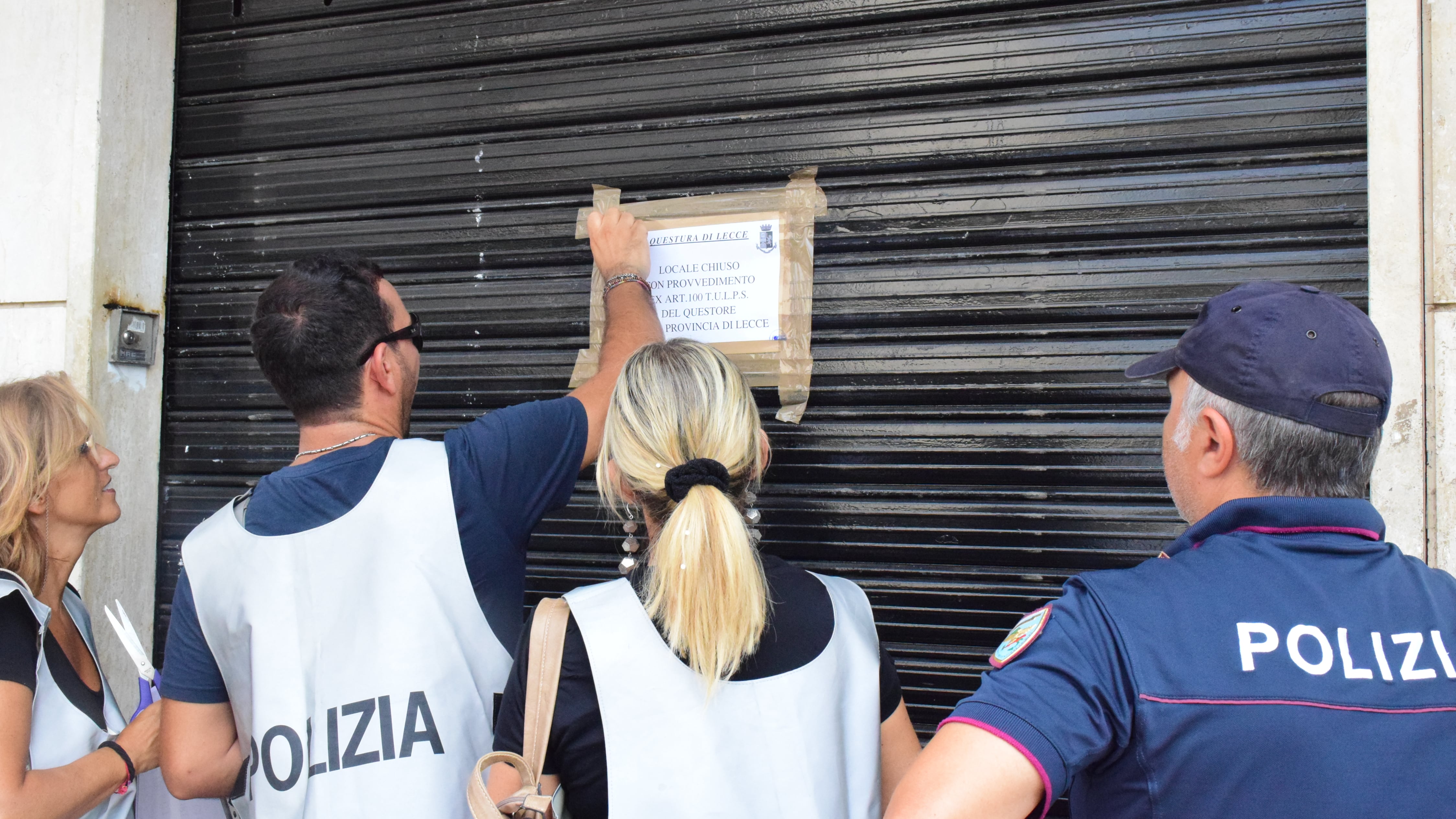 Lecce, da semplice minimarket a punto di ritrovo di pregiudicati