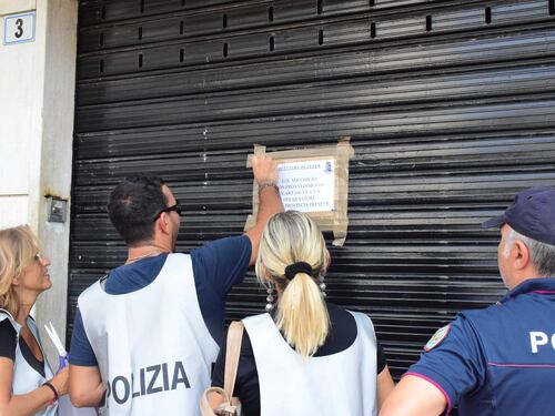 Lecce, da semplice minimarket a punto di ritrovo di pregiudicati