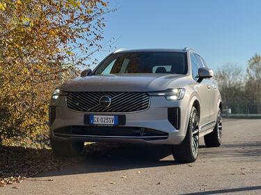 Volvo XC90: la gallery del nuovo SUV premium svedese, che comfort 21