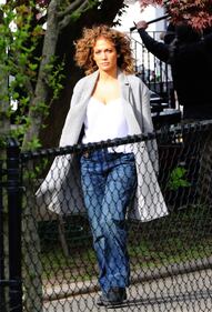 Jennifer Lopez hot in rosa carne 32
