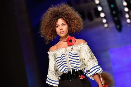 Tina Kunakey, la sexy compagna di Cassel a Cannes 6