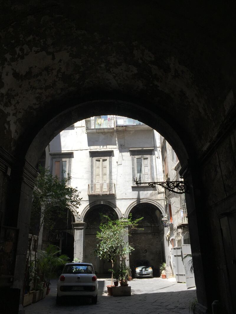 Napoli, il quartiere della Forcella 19