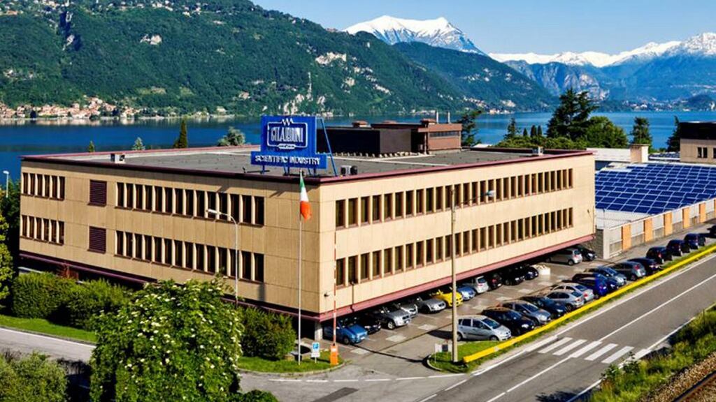 Lecco, giudice licenzia la nonna-padrona: "Maltratta i dipendenti"