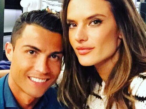 Cristiano Ronaldo e Alessandra Ambrosio: pose hot di coppia
