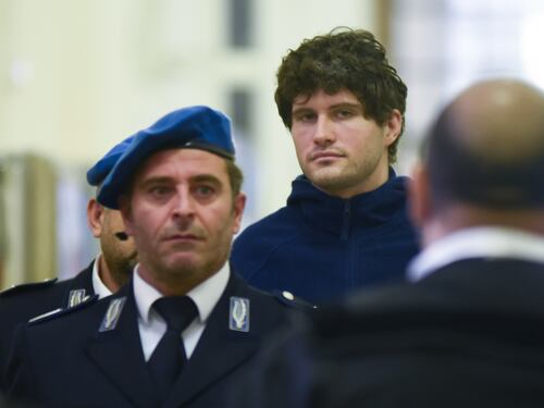 "Apple ci nasconde i dati". E il perito aggira il blocco