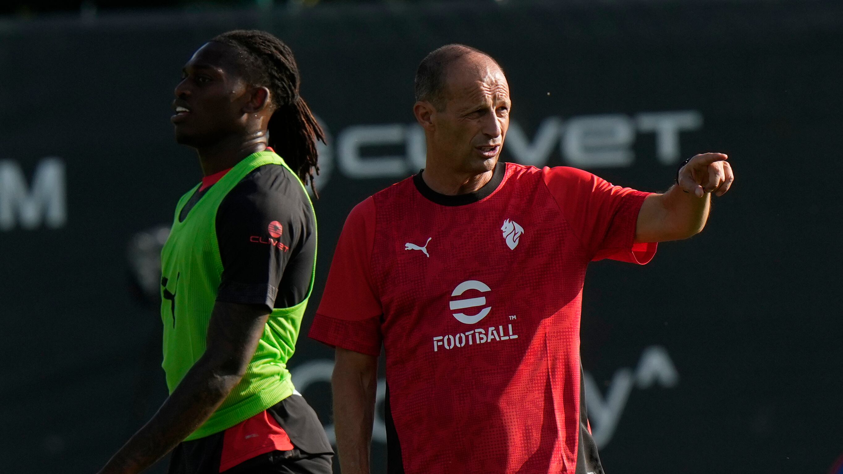 Allegri contro Leao, è rottura? Cosa succede nello spogliatoio del Milan
