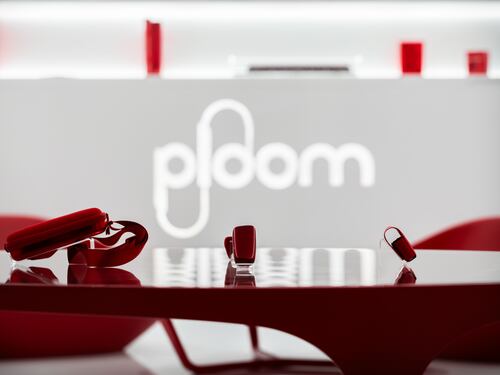 "Ploom Special Edition Red": il nuovo dispositivo debutta alla Milano Design Week