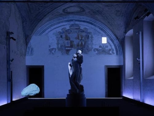 La luce di Wilson svela tutta la Pietà