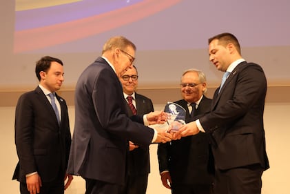 La premiazione di Edmundo González Urrutia 11