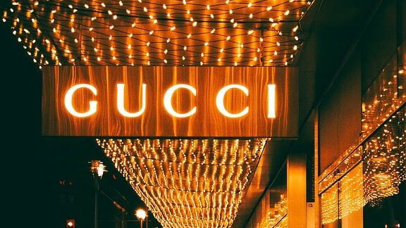 Nella caccia ai 5 miliardi c'è anche la multa a Gucci