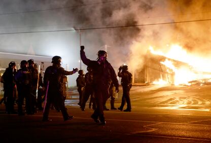 Agente non incriminato: proteste in tutta l'America 18