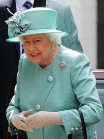 La Regina Elisabetta per il centenario della compagnia "Britsh Airways"  3