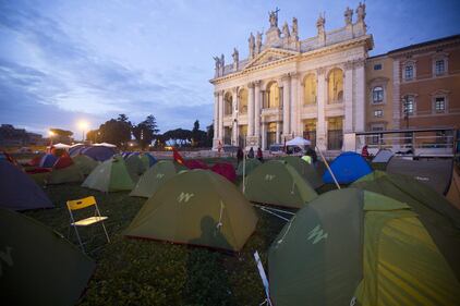 Notte in tenda a piazza San Giovanni 4