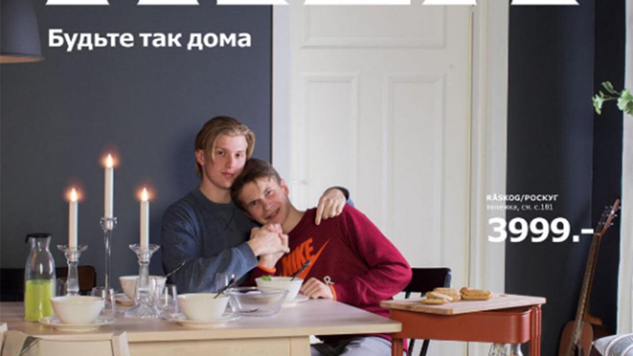 Coppia Gay sul catalogo Ikea? Mosca è pronta a censurare la foto