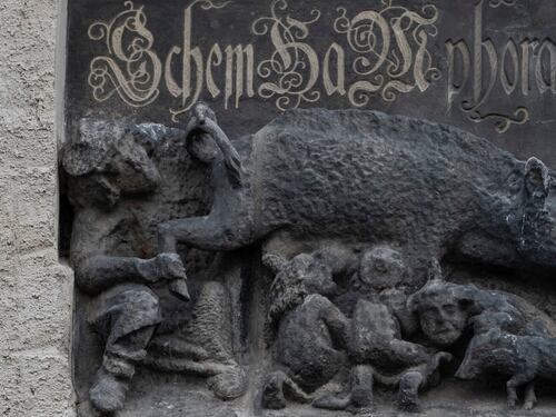 La scrofa degli ebrei agita la Germania. Ma i giudici: "Non è antisemitismo"