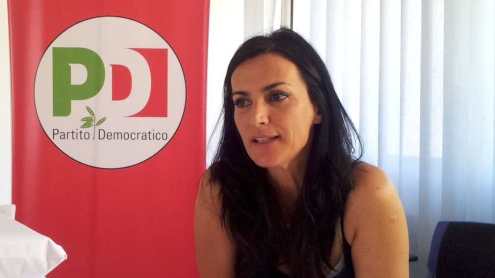 Rinvio a giudizio per il sottosegretario Barracciu. Lei si dimette