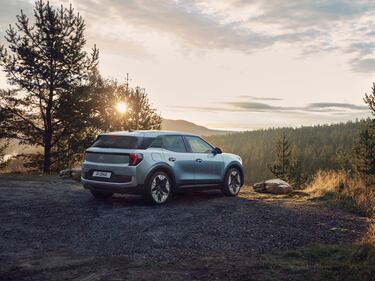 Le foto del nuovo Ford Explorer 2023 22