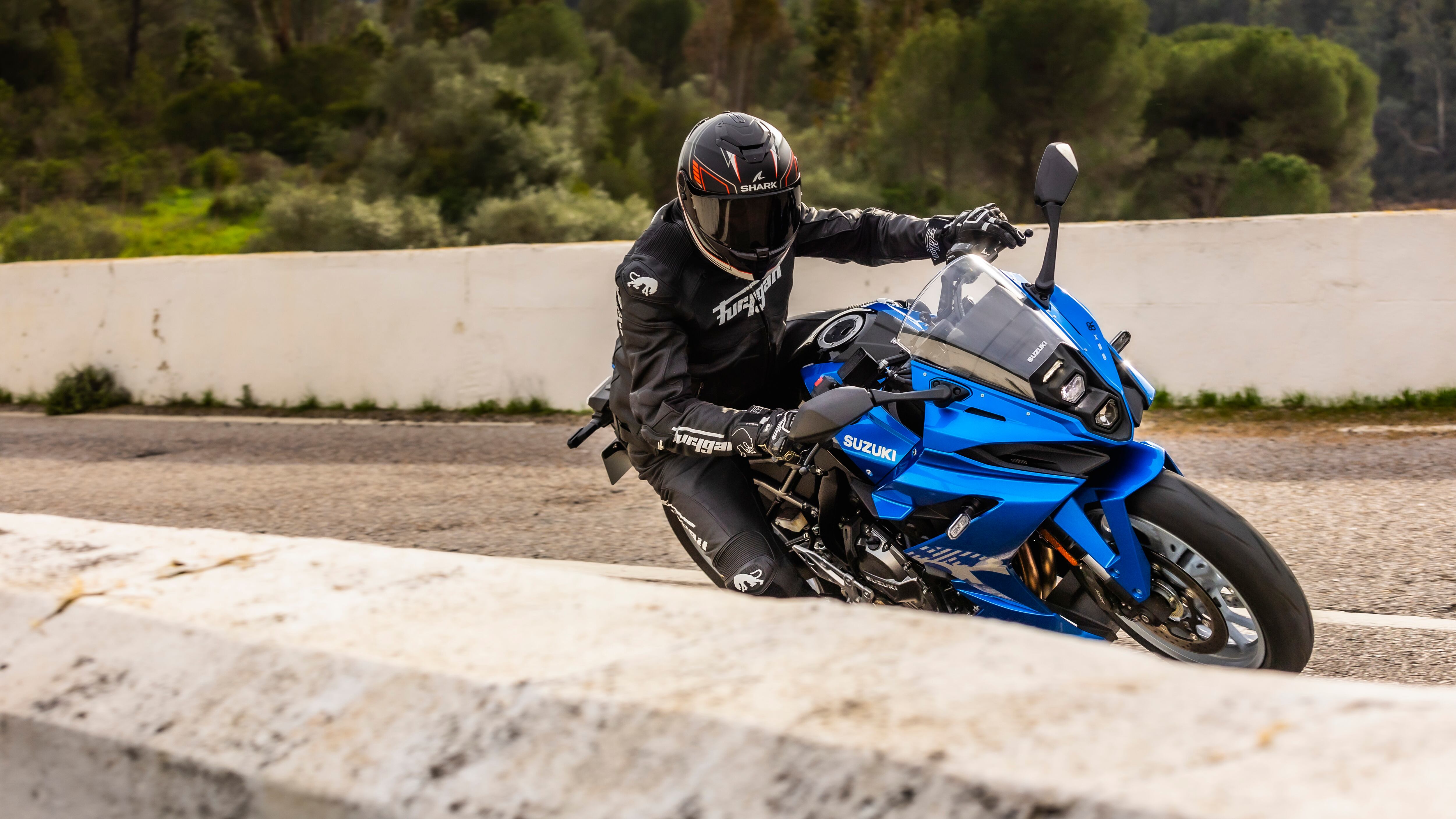 È arrivata in Italia la nuova Suzuki GSX-8R: tutto quello che c'è da sapere