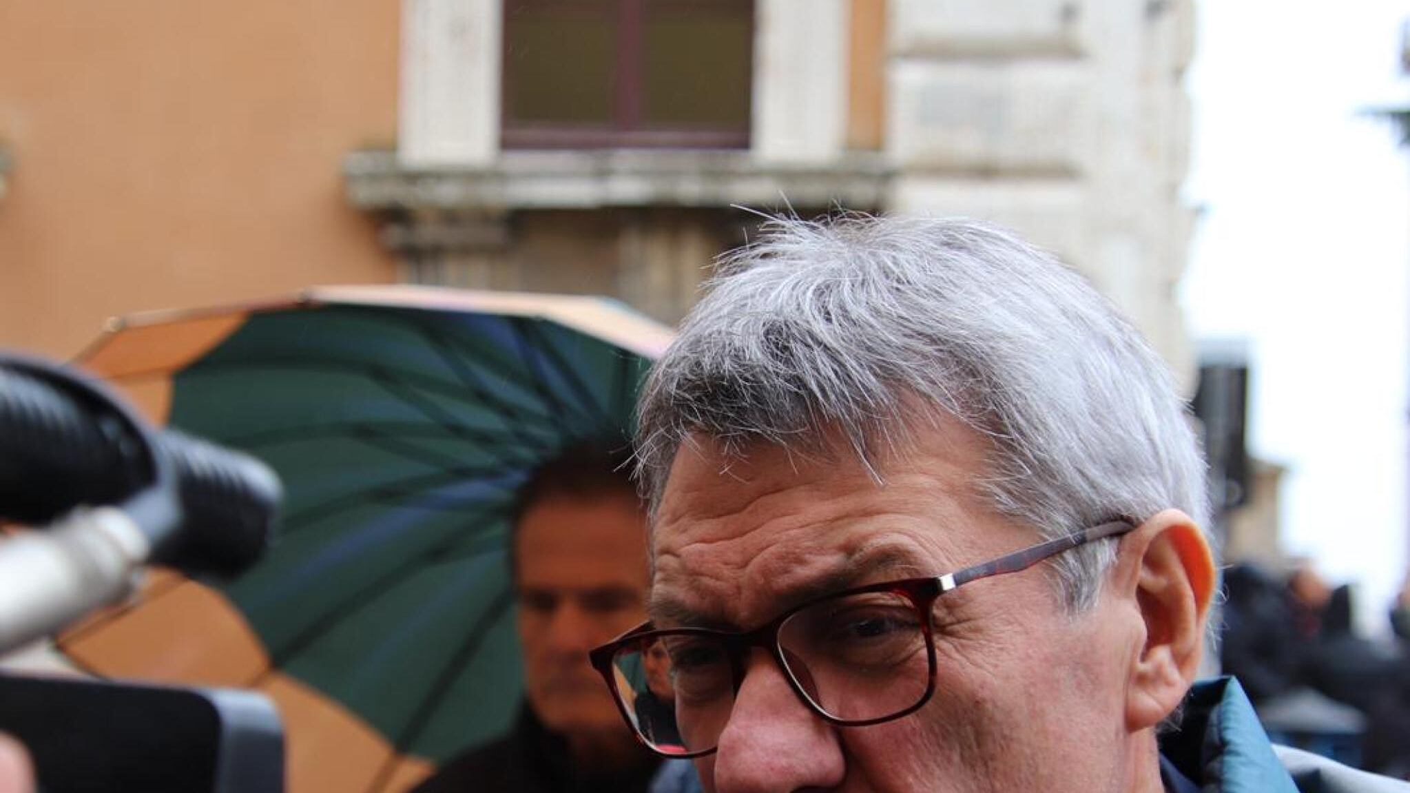Scontro Landini-Meloni: "Fanno cassa sui poveri", "Tante menzogne"