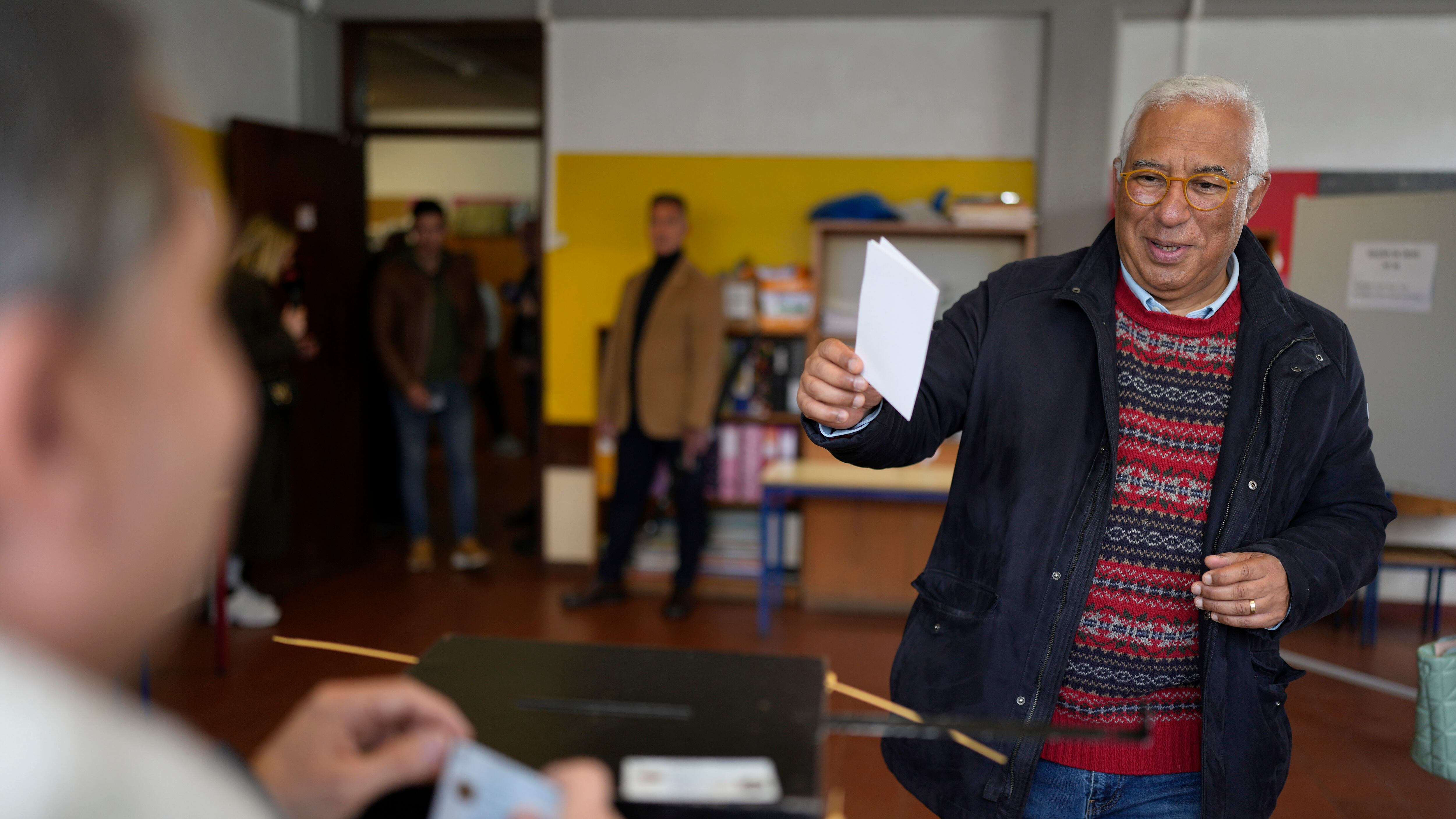 Portogallo, dopo 9 anni il governo socialista cede il passo al centrodestra