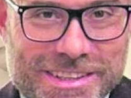 Il messaggio choc del giudice: "Ora via qualche sassolino..." Esposto di un avvocato al Csm