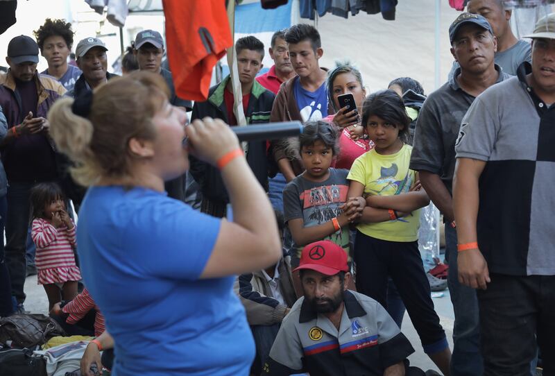 Migranti al confine con il Messico 12