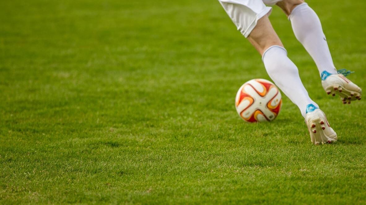Tre è il numero perfetto. La difesa che attacca dal campionato all'Europa