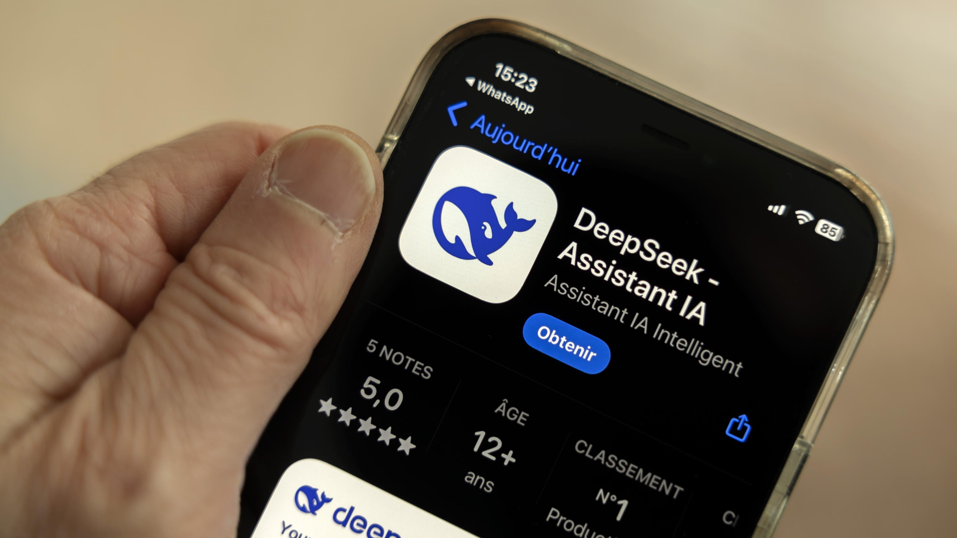 Microsoft, indagini sul possibile furto di proprietà intellettuale di DeepSeek. E l'app sparisce dall'Italia