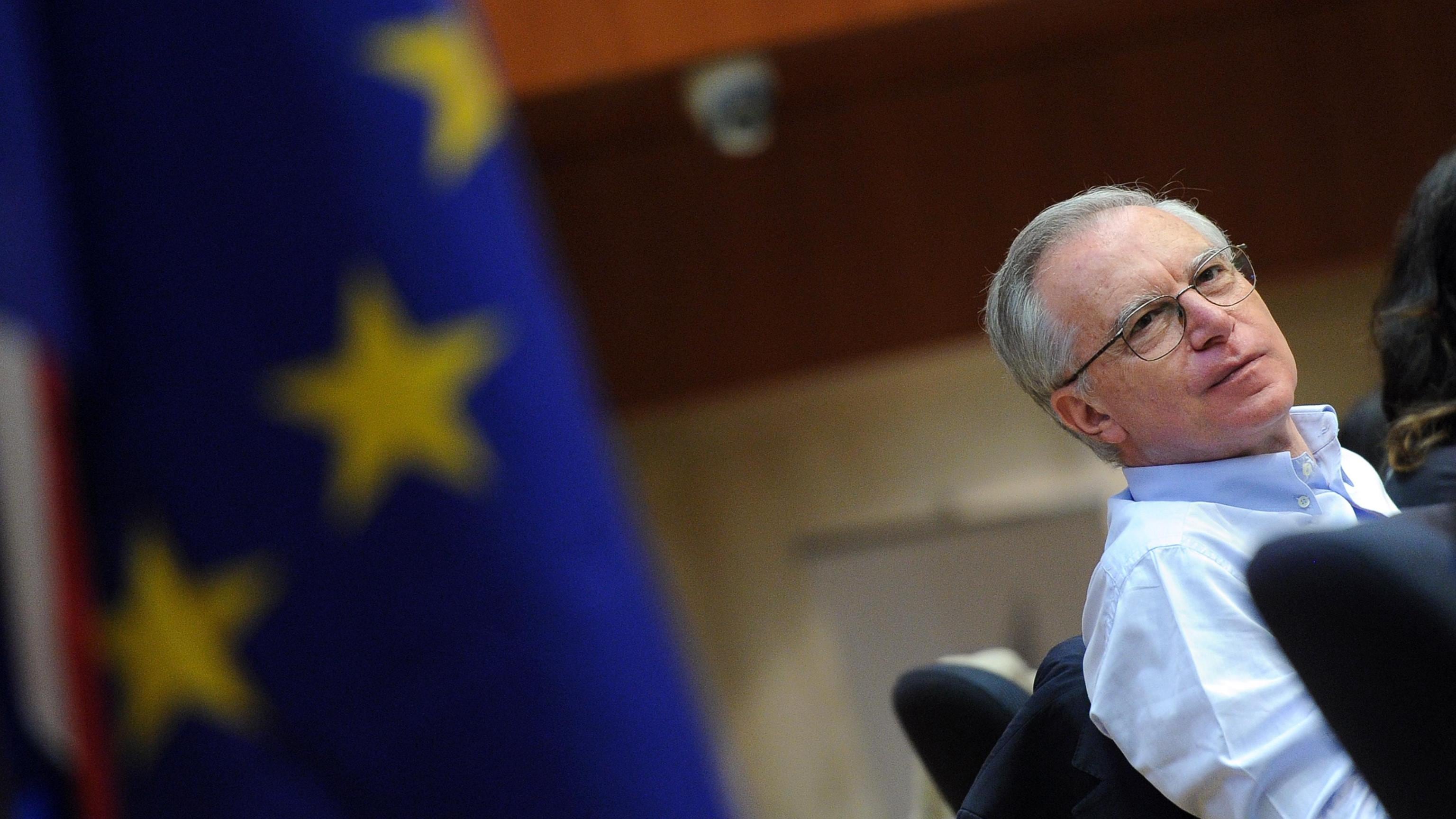 Epifani insegue Grillo: legge sul conflitto di interessi