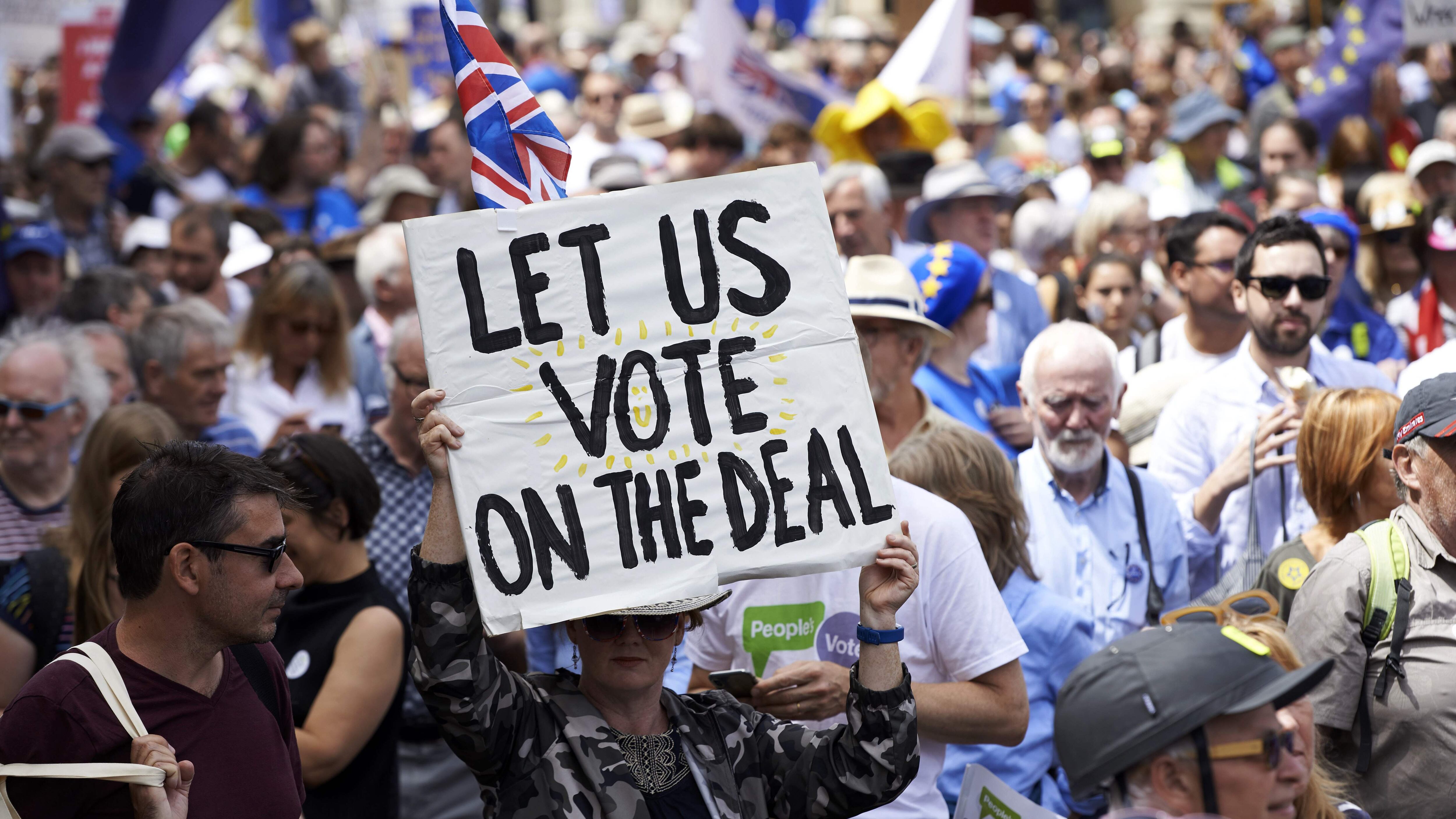 Brexit, nelle strade di Londra sfila il Paese pro-Europa: «Adesso un altro referendum»