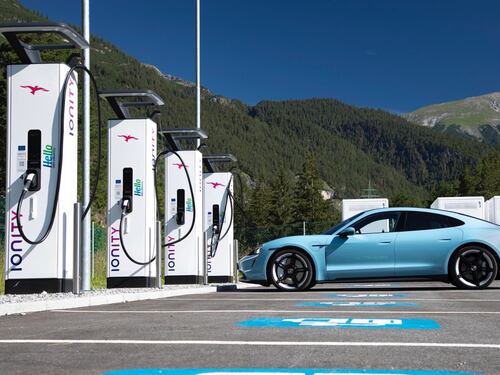 Austria, le elettriche possono viaggiare con diversi limiti di velocità in autostrada