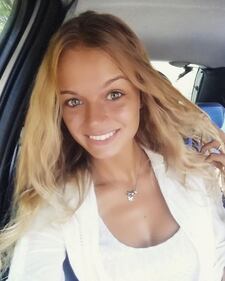 Mercedesz Henger, lato b esplosivo 4