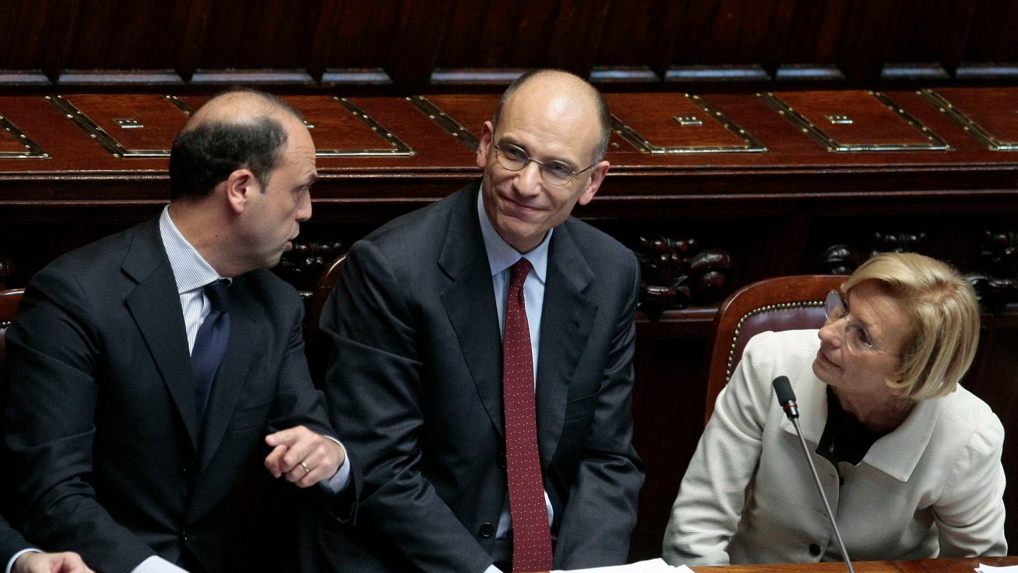 Letta sprona il governo: "Non c'è tempo. Ora concretezza e sobrietà"