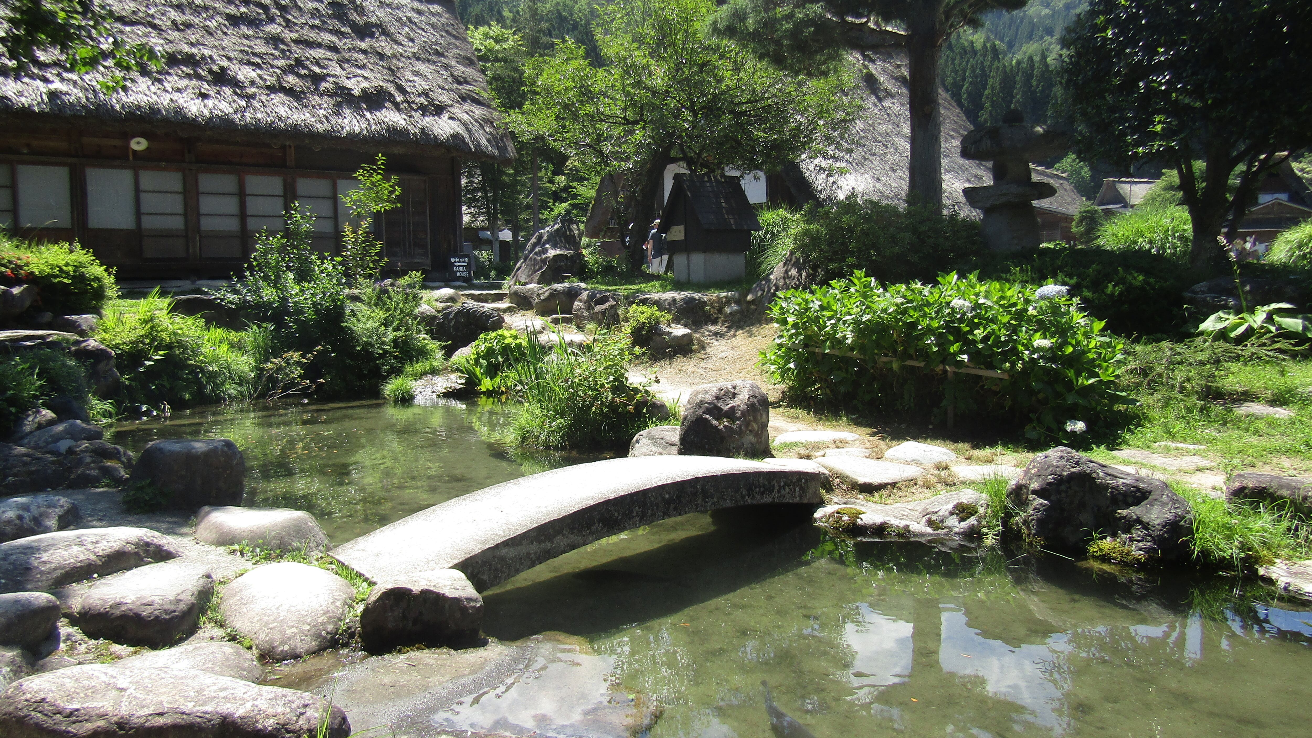 Vivere in una cartolina, tra le case di paglia di Shirakawago