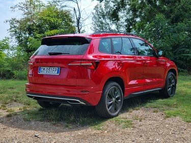 Skoda Karoq 2023: la gallery del nuovo crossover compatto 7