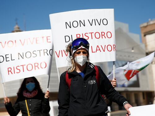 Autonomi a perdere. Sono 327mila in meno da inizio pandemia. I ristori dello Stato sono stati insufficienti