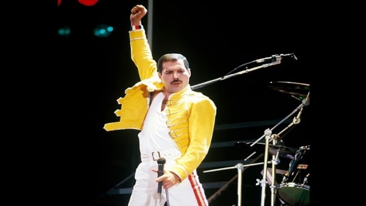 Chi era “Bibi”, la figlia segreta di Freddie Mercury rimasta nell’ombra per tutta la vita e morta a 48 anni