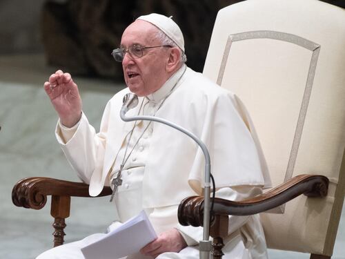 Bufera in Vaticano: il cardinale "papabile" esce di scena