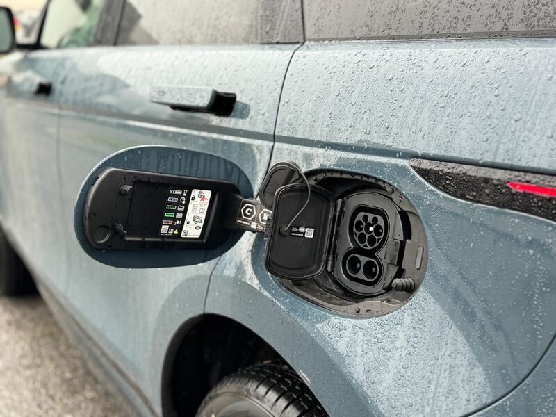 Range Rover Evoque PHEV: guarda la gallery del rivisto SUV ibrido inglese 10