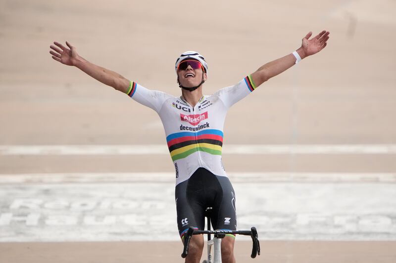 Parigi Roubaix 2024 Van der Poel