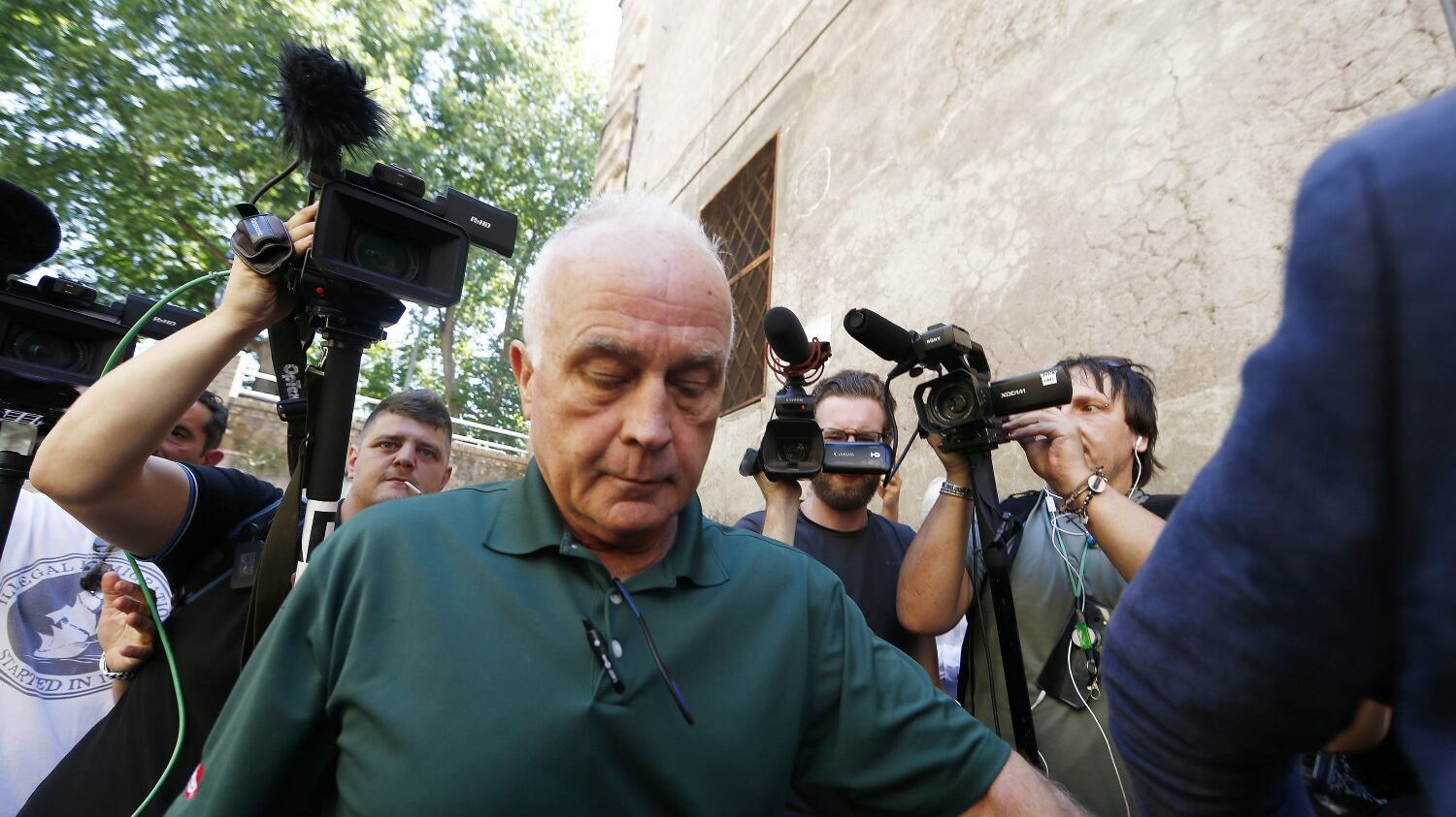 La famiglia di Elder: "I video per la verità"