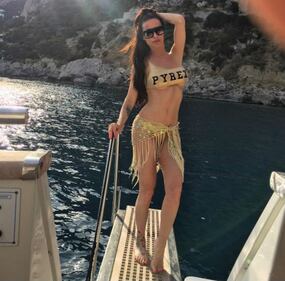 Antonella Mosetti hot in barca 5