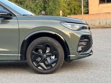 Volkswagen Tiguan eHybrid: guarda la gallery del nuovo SUV ibrido 4