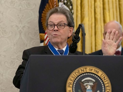 La grande lezione di Reagan sulle tasse. Tagliare le imposte per rilanciare la ripresa