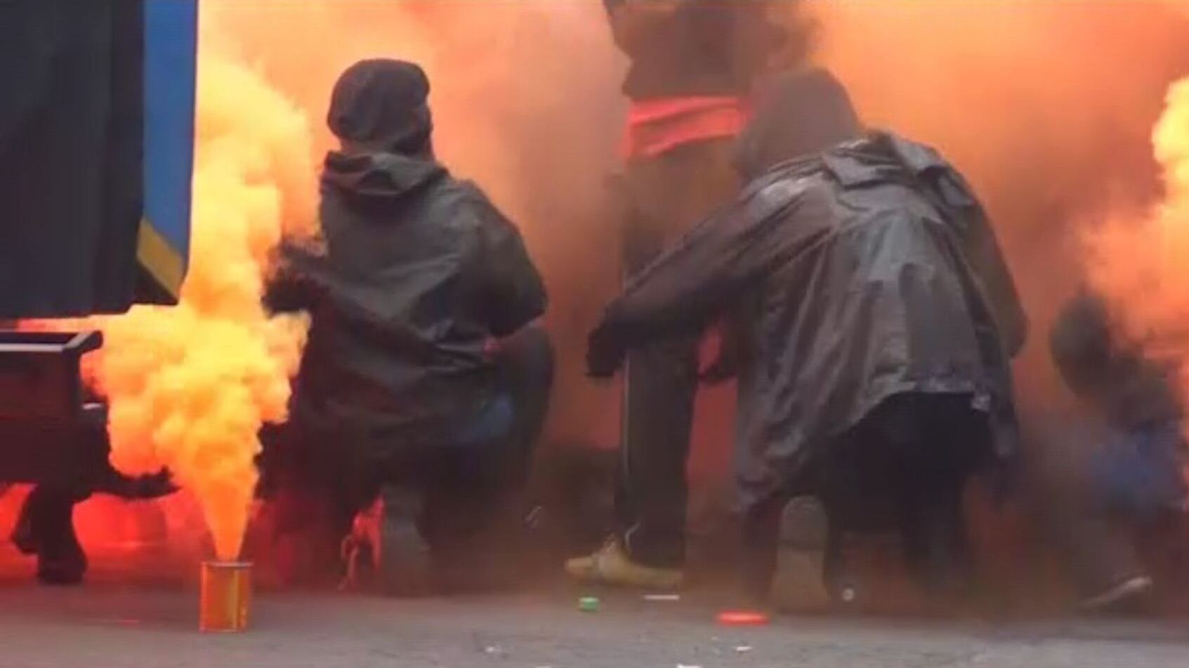 Così i black bloc si preparano alla guerriglia