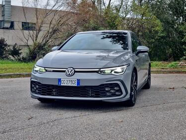 Volkswagen Golf GTD: guarda la gallery della compatta sportiva diesel 3