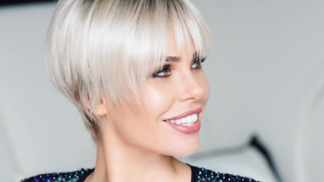 Ilary Blasi "irriconoscibile" con un look al naturale