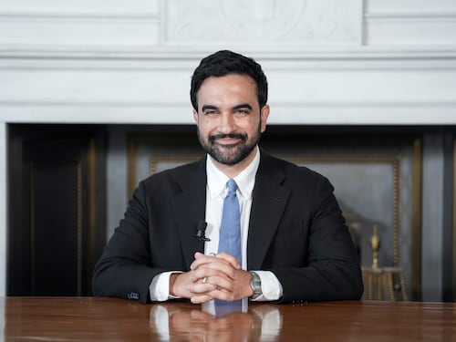 “Ci usa per opportunità, poi ci cancella”. Italo-americani in rivolta contro Mamdani