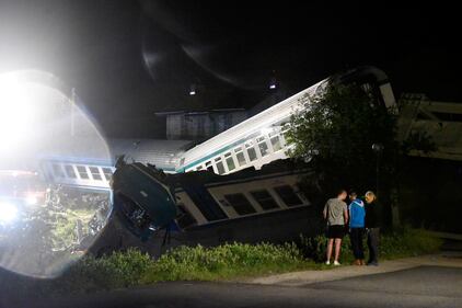 treno deraglia nel Torinese